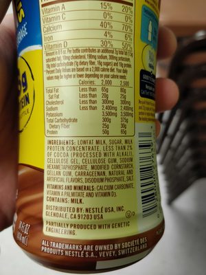 Protein plus chocolate flavored low fat milk - Ingredients