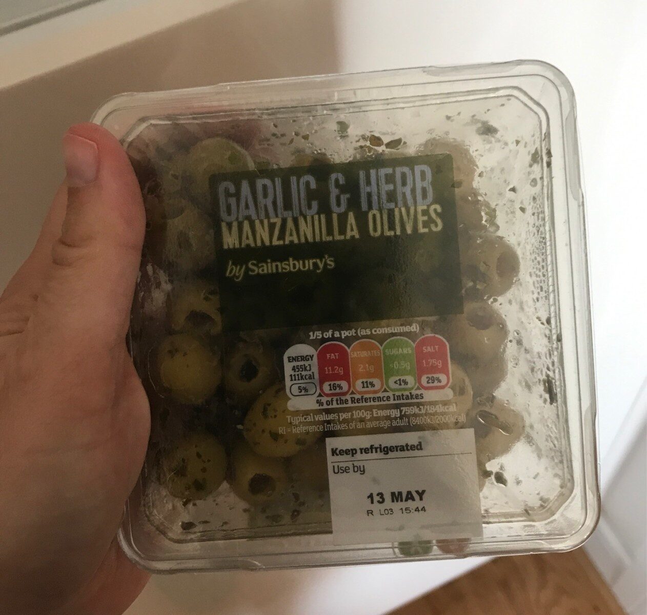 Garlic & Herb Manzanilla olives - Produkt - en