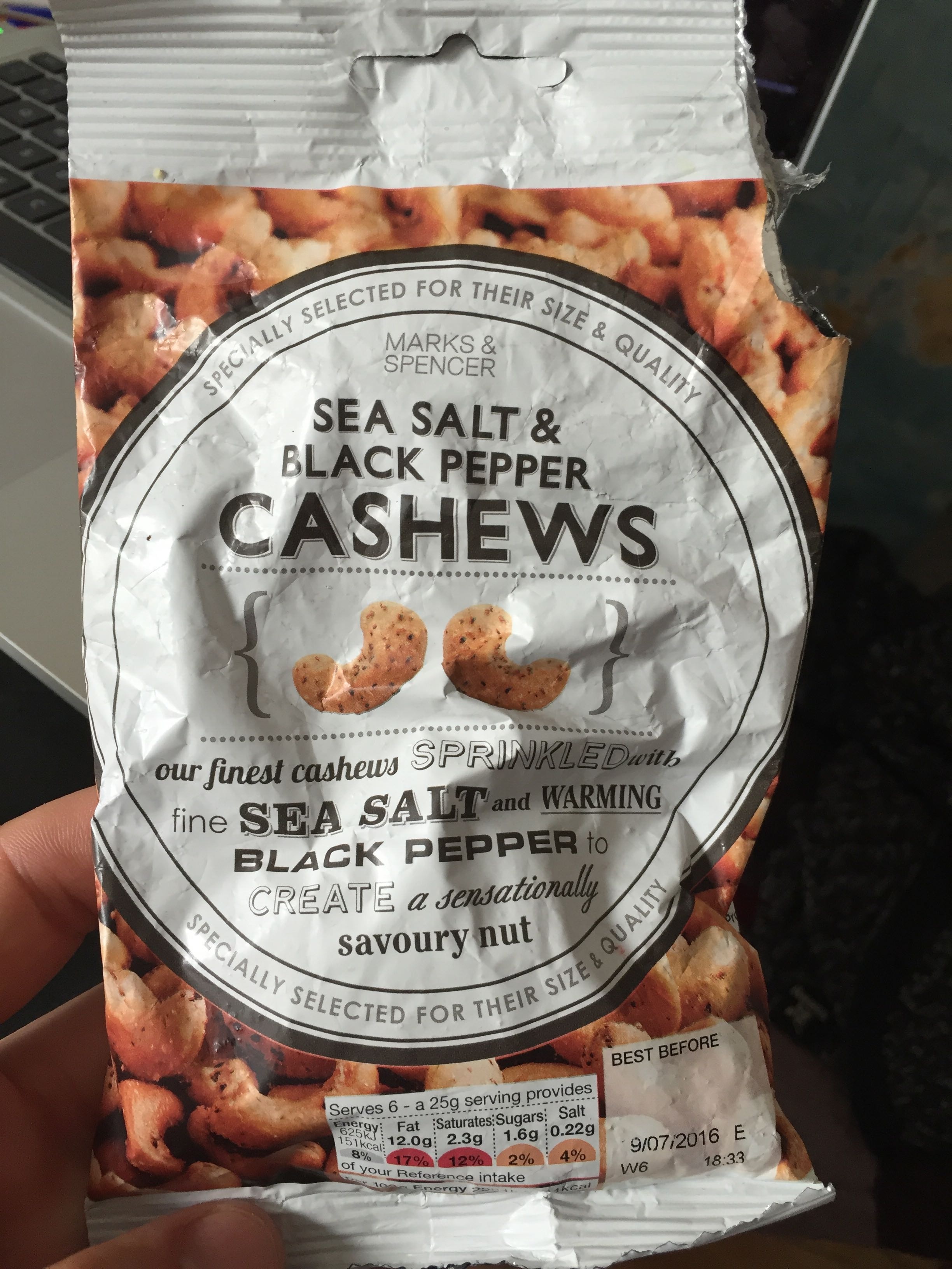 Sea Salt and Black Pepper Cashews - Produit