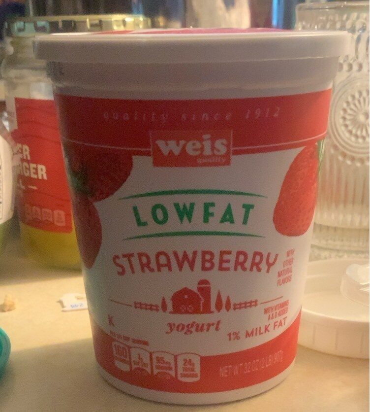 Strawberry low-fat yogurt - Product