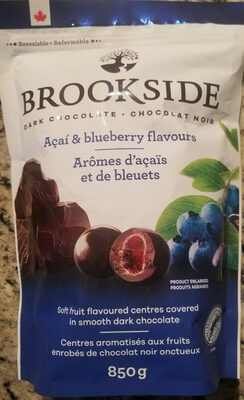 Açaí & blueberry flavored centres covered in smooth dark chocolate - Product