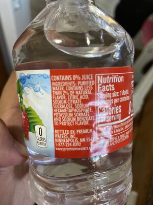 Fruit Splash Juniors Water Beverage strawberry - Ingredients