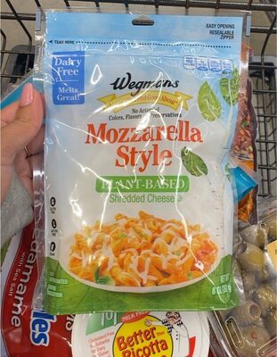 Mozzarella style plant beast shredded cheese - Product