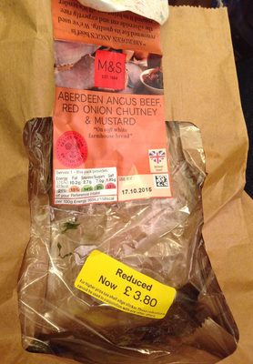 Aberdeen Angus Beef, Red Onion Chutney & Mustard on Soft White Farmhouse Bread - Produkt - en