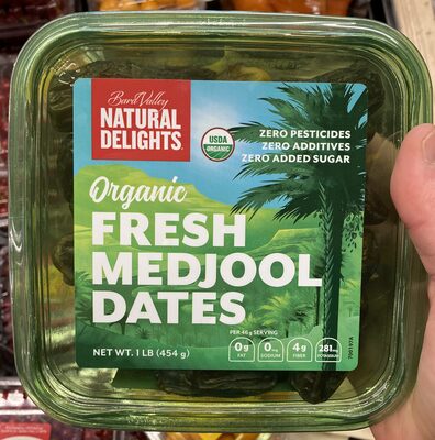 Bard Valley Medjool Date Growers Association, FRESH MEDJOOL DATES, barcode: 0097923323460, has 0 potentially harmful, 0 questionable, and
    0 added sugar ingredients.