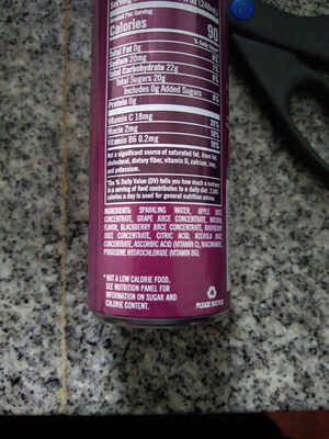 Izze sparkling juice blackerry - Ingredientes - en