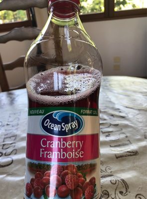 Boisson aux jus de cranberry, de pomme, de framboise et de sureau - Produit