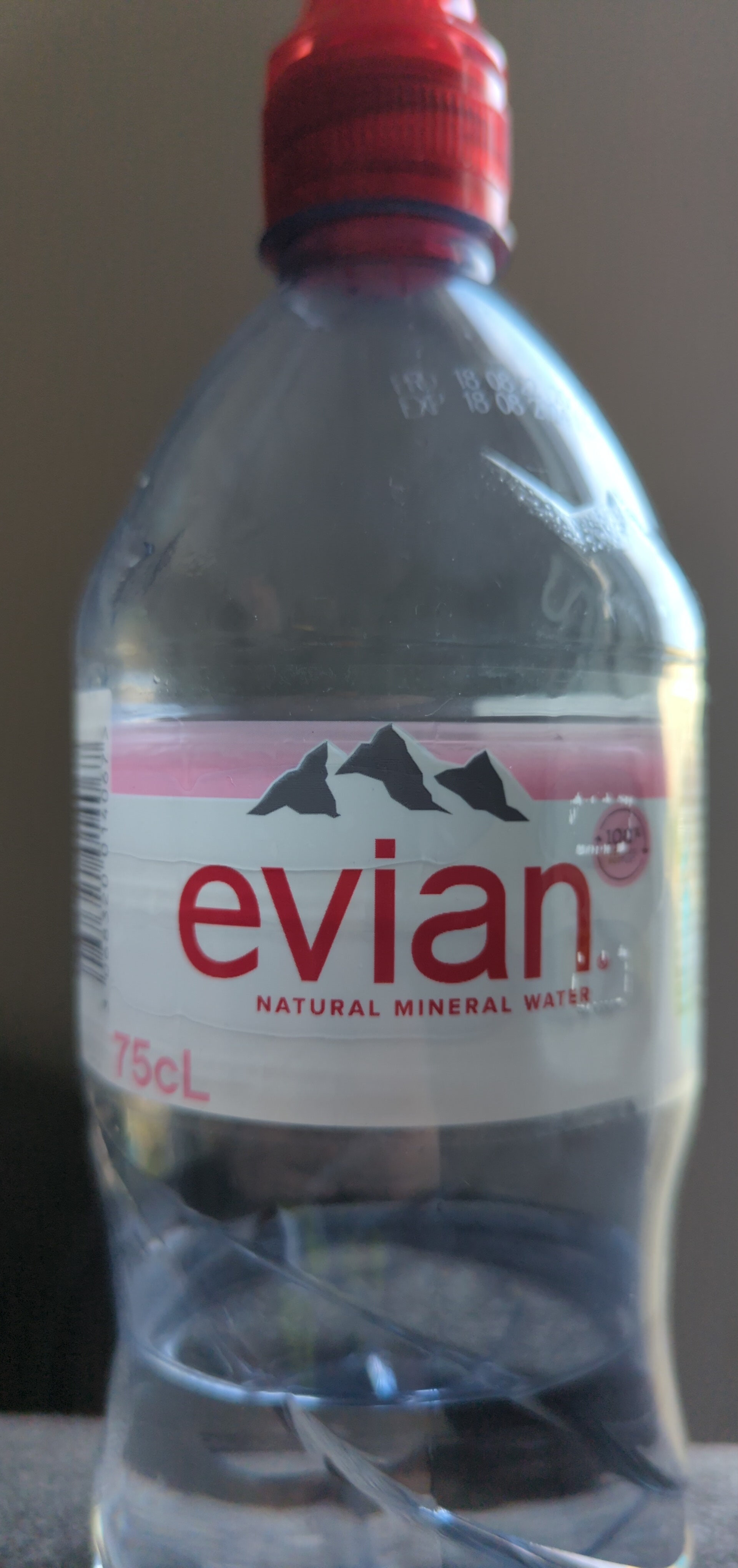 Evian Natural Mineral Water - Producto - en