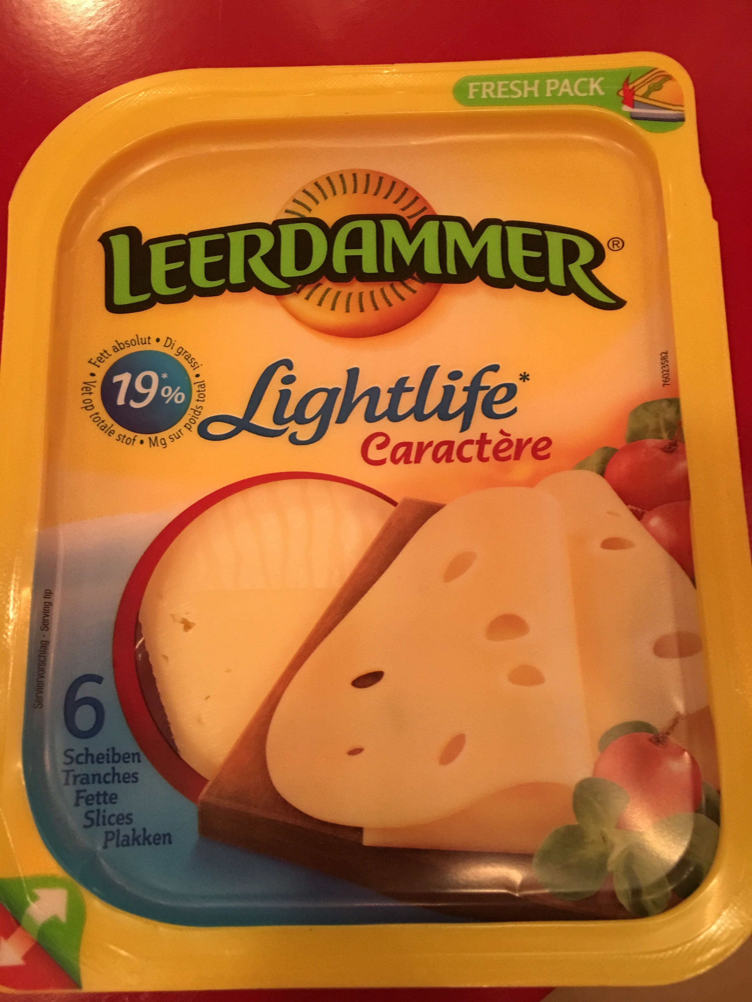 Lightlife caractère - Fromage au lait pasteurisé en tranches - Product - fr