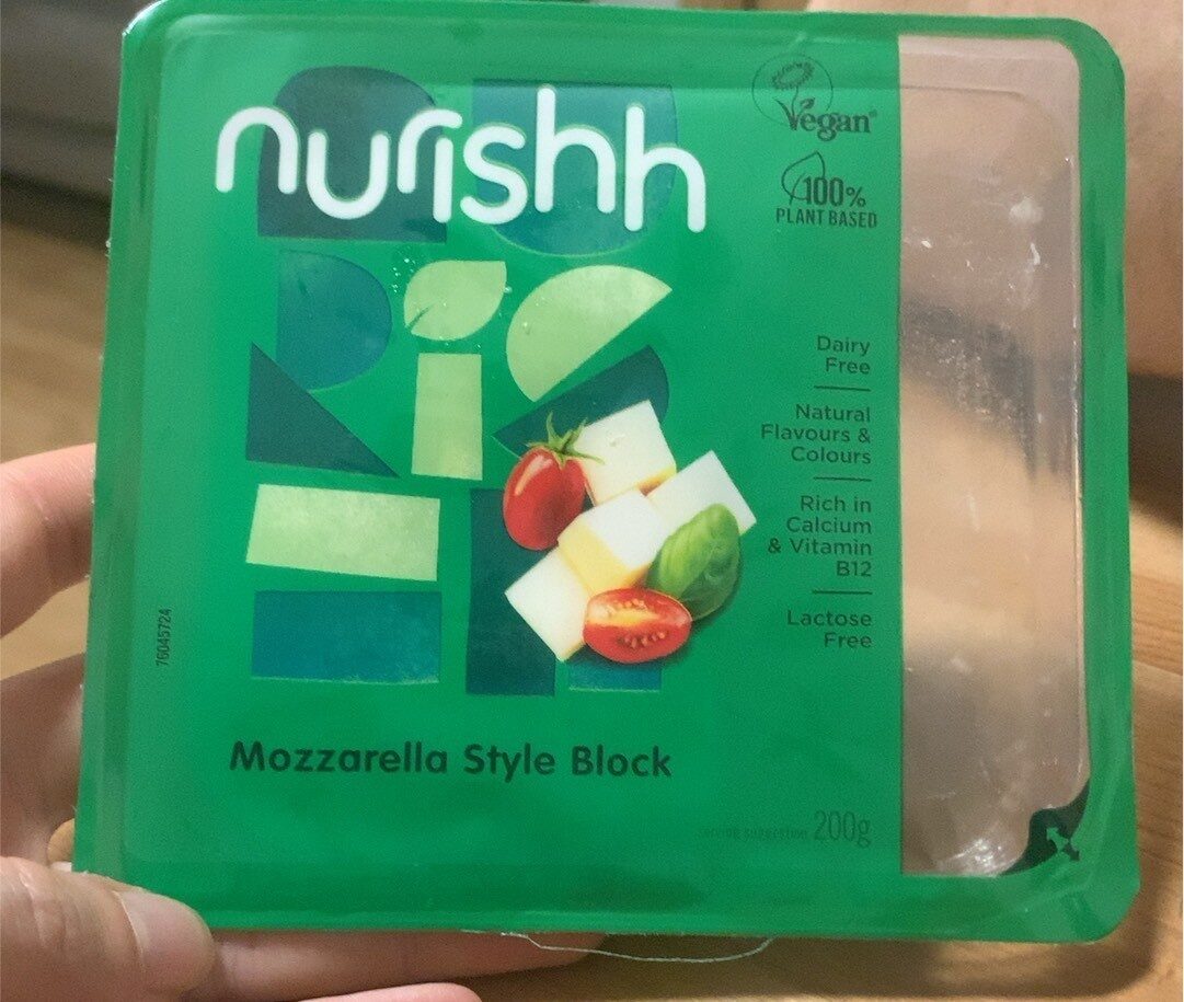 Mozzarella style block - Product - en