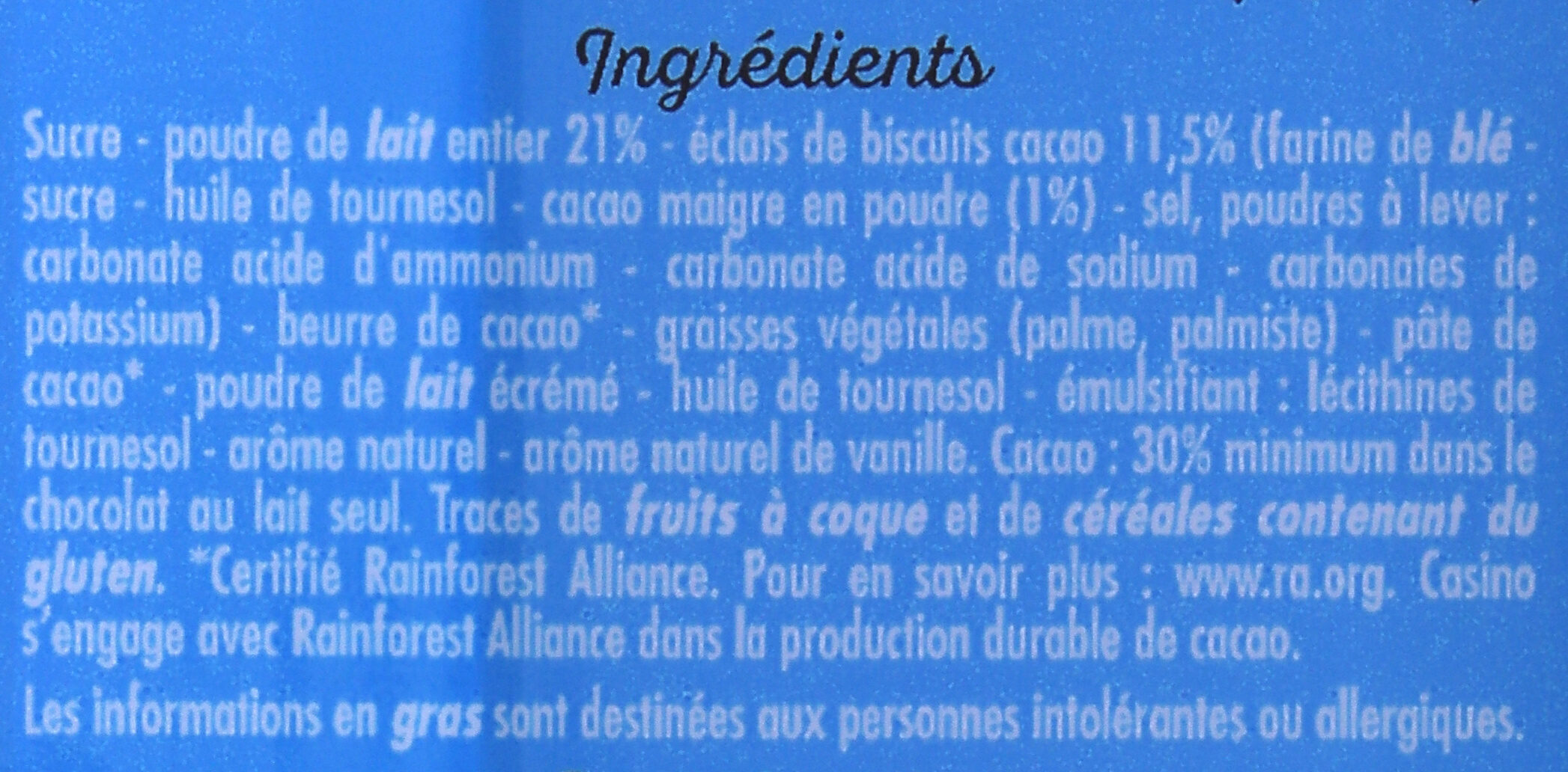 Chocolat au lait fourrage lait et éclats de biscuits cacao - المكونات - fr