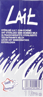 Lait stérilisé UHT demi-écrémé - Product - fr