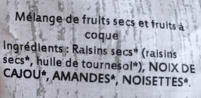 Raisins, noix de cajou, amandes, noisettes - Ingredients - fr
