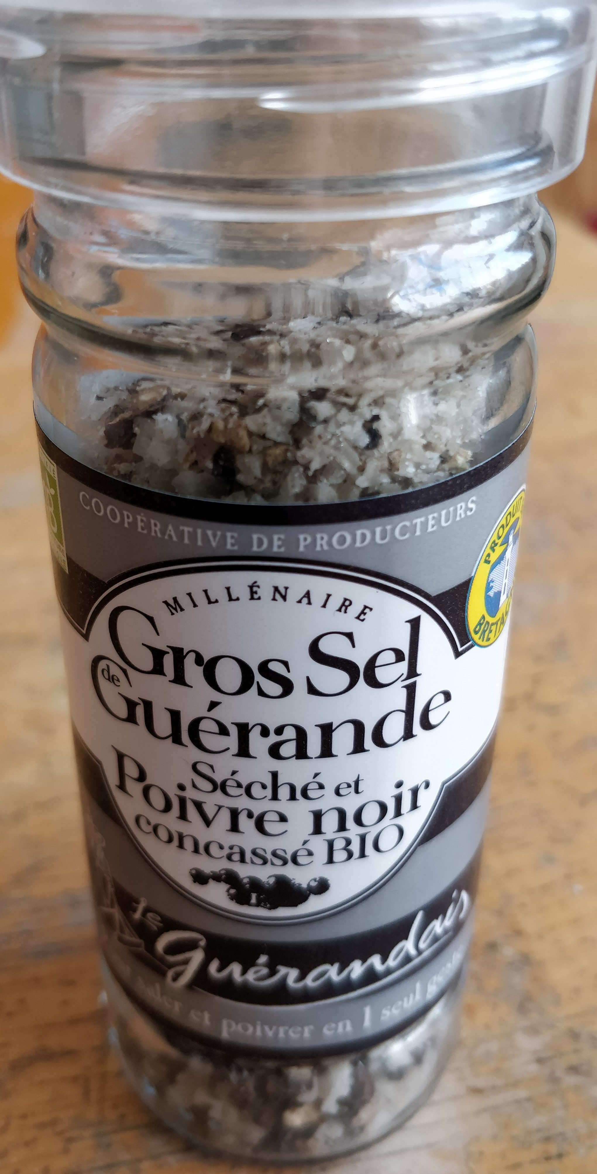 Gros sel de Guérande séché et poivre noir concassé bio - المكونات - fr