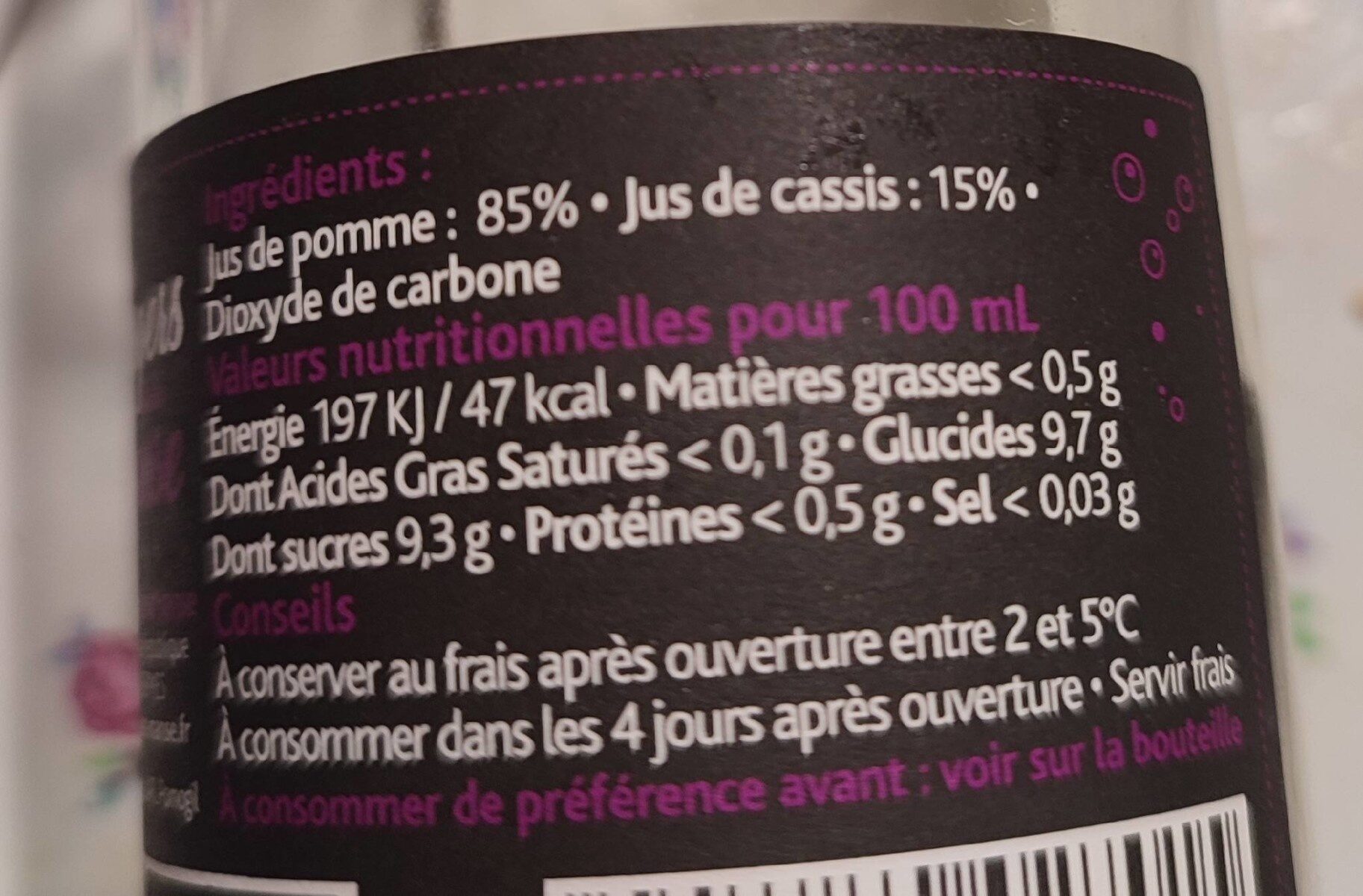 Jus de pomme cassis pétillant - Nutrition facts - fr