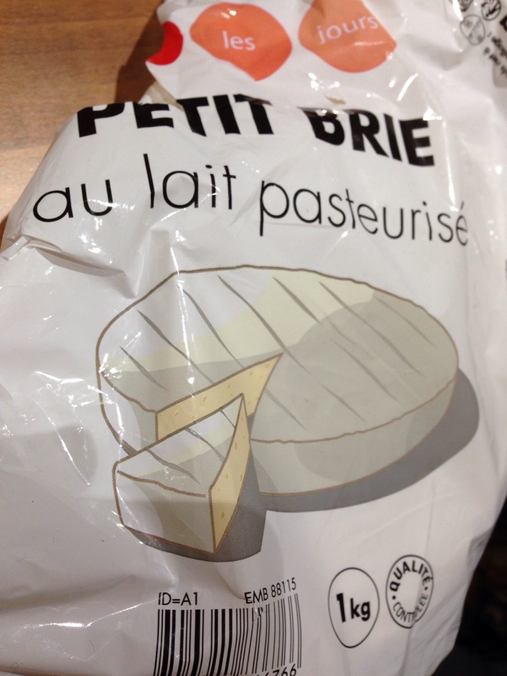 Petit Brie au lait pasteurisé - Product - fr