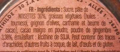 Pâte à tartiner noir noisette gingembre - المكونات - fr