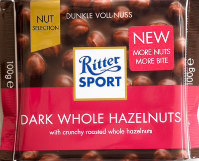 DARK WHOLE HAZELNUTS - Produkt