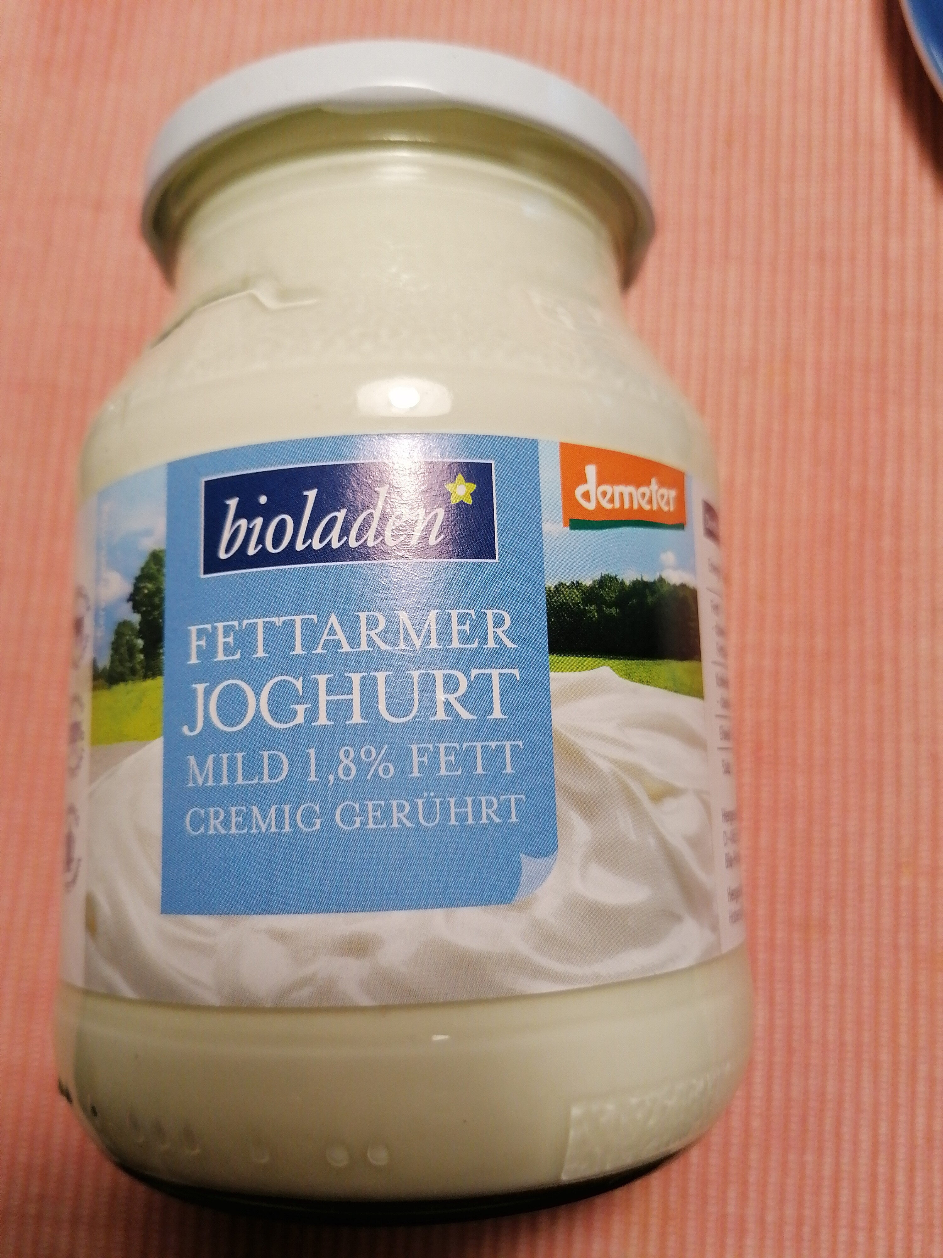 fettarmer Joghurt mild 1,8% Fett, cremig gerührt - Produkt