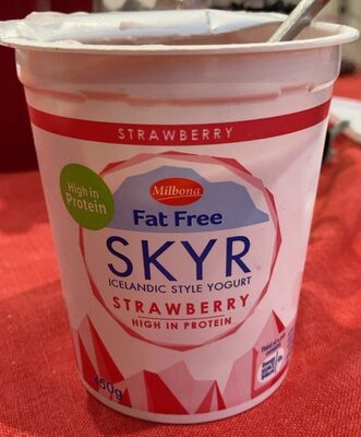 Calories in Skyr Strawberry Yoghurt