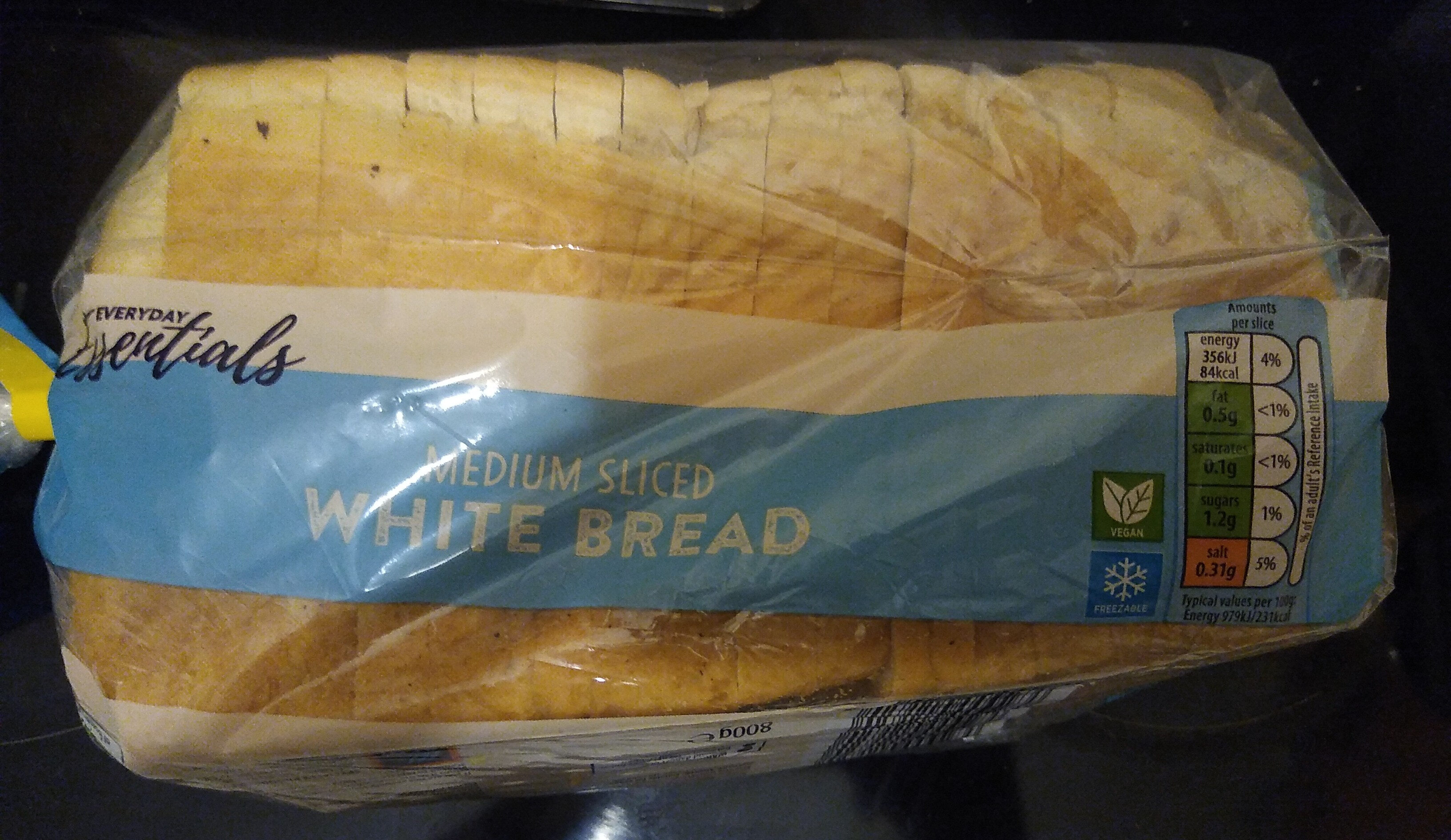 Medium Sliced White Bread - Produkt - en