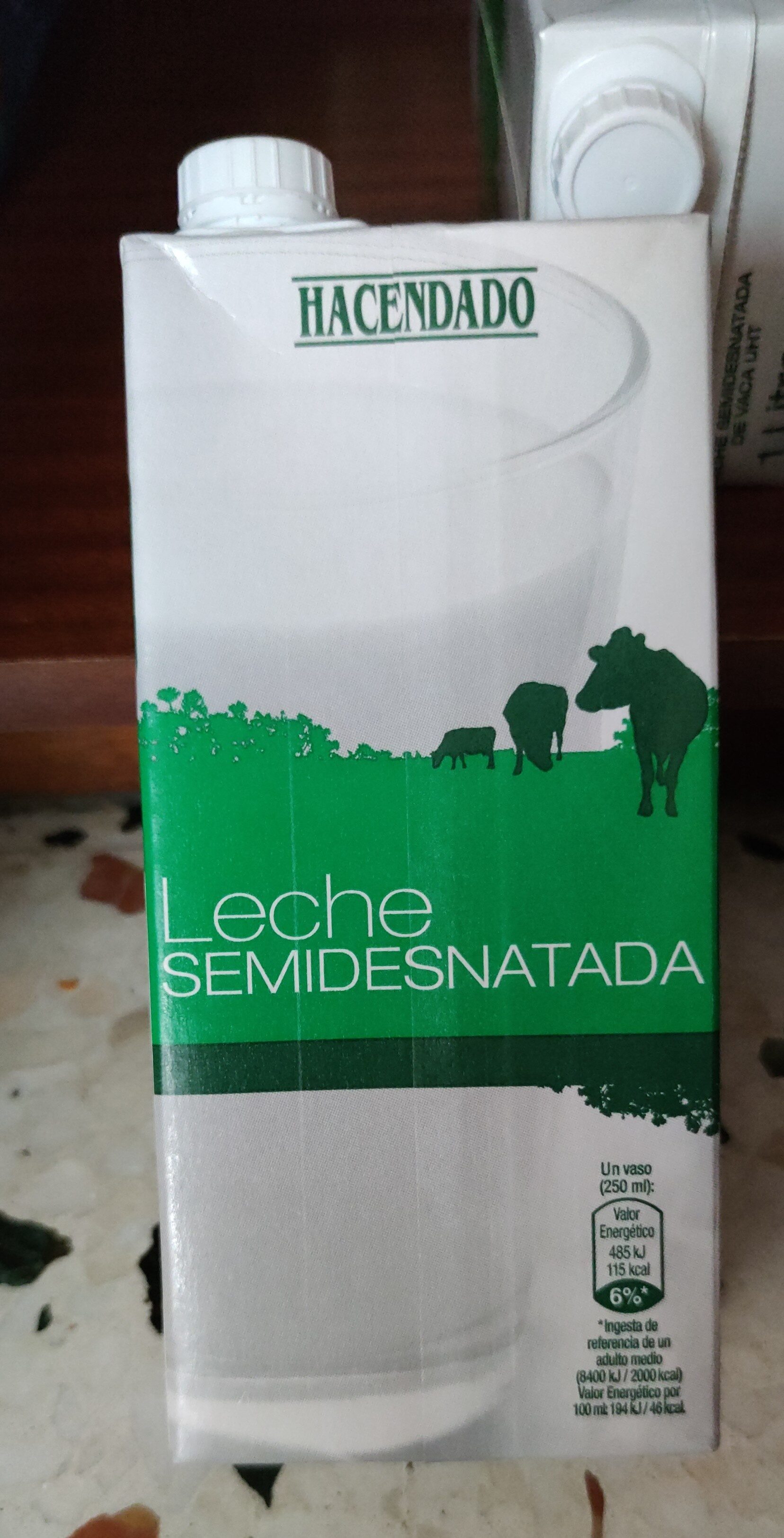 Leche semidesnatada - Ingredients