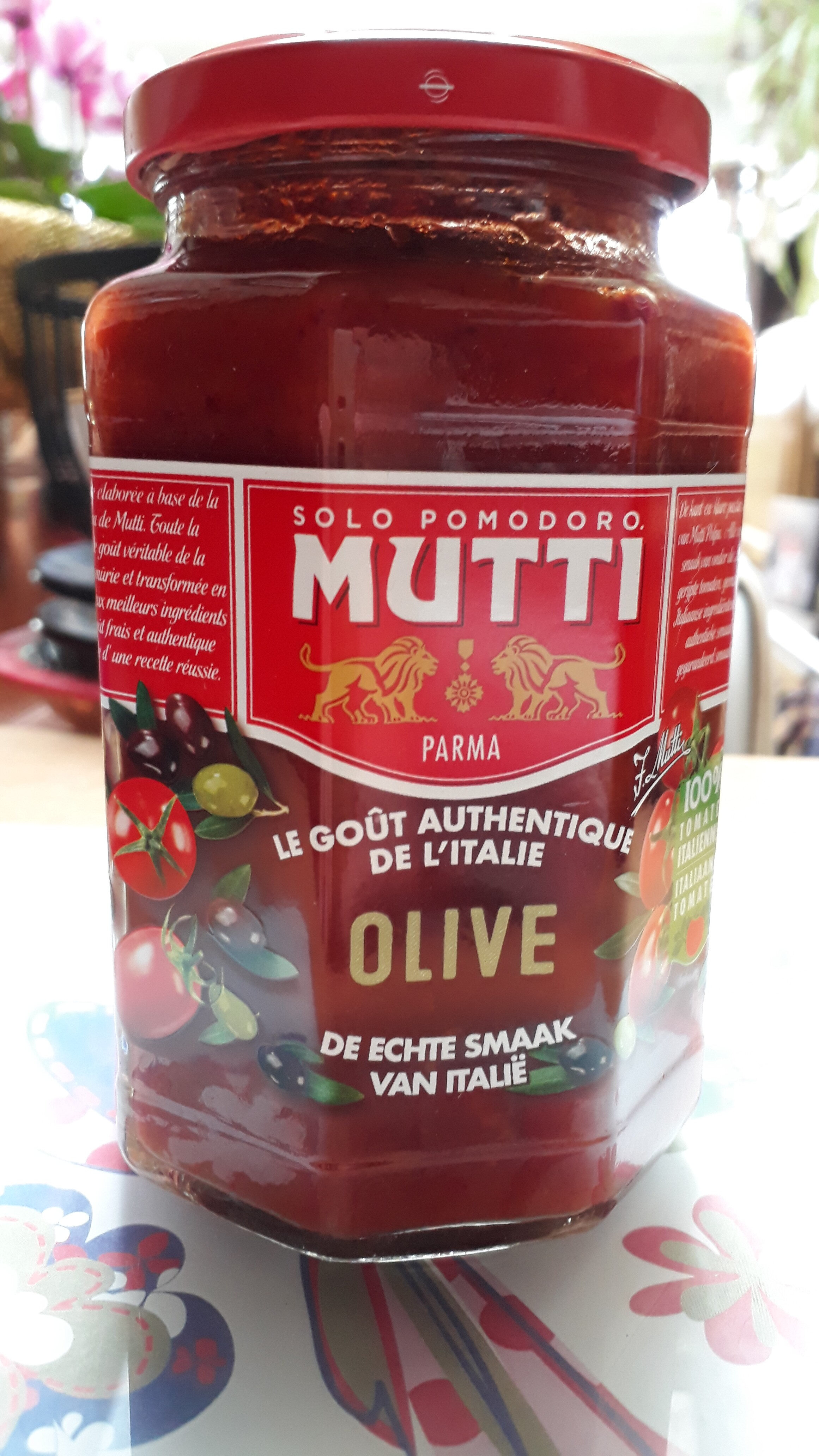sauce tomate à l'huile d'olive. - Produit