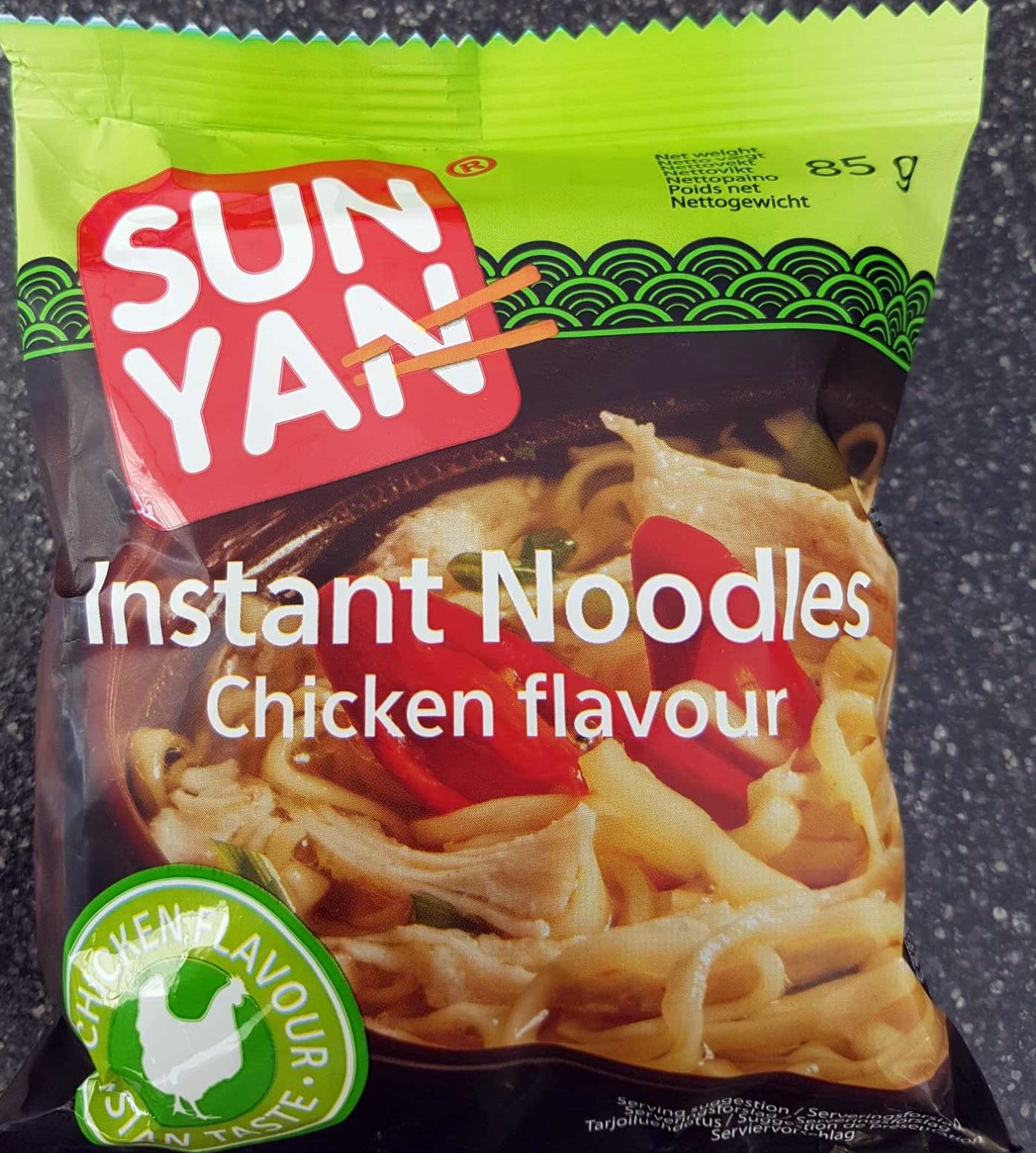 Instant Noodles Chicken flavour - Product - en