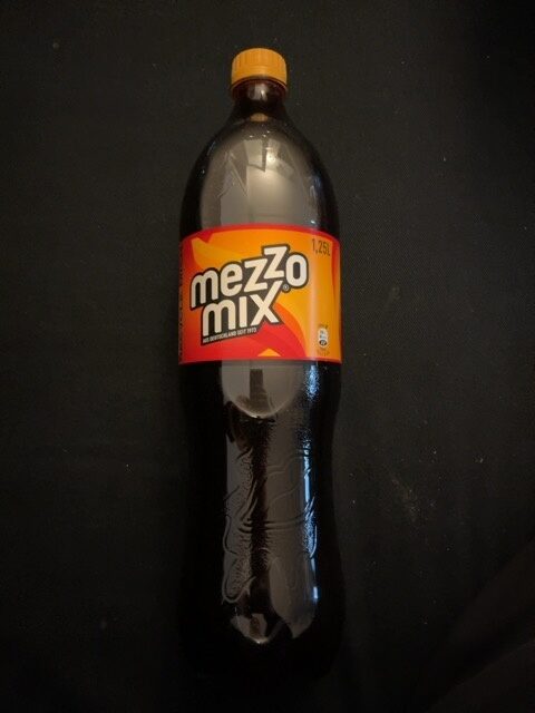 Cola Cola mezzo mix aus Deutschland seit 1973 - Producto - de