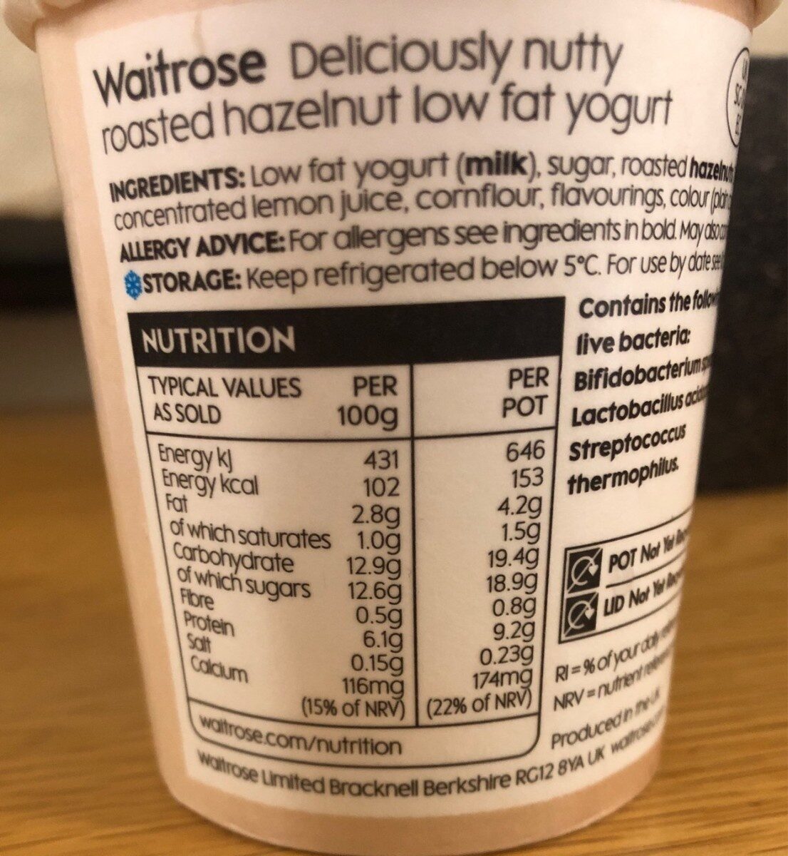 Deliciously nutty - Hazelnut low fat yogurt - Näringsfakta - en