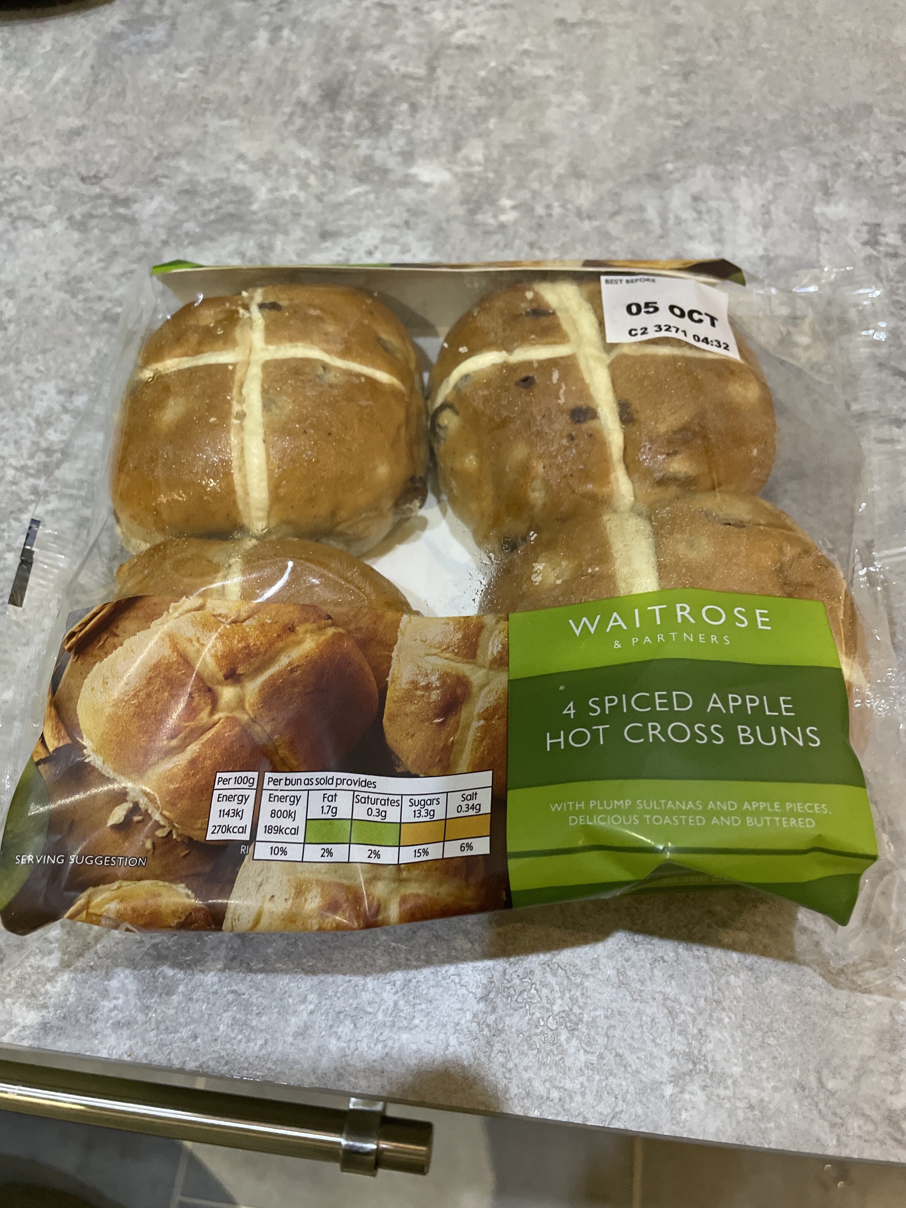 Spices Apple Hot Cross Buns - Product