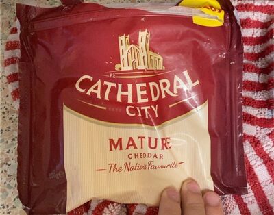 Cathedral city mature cheddar - Product