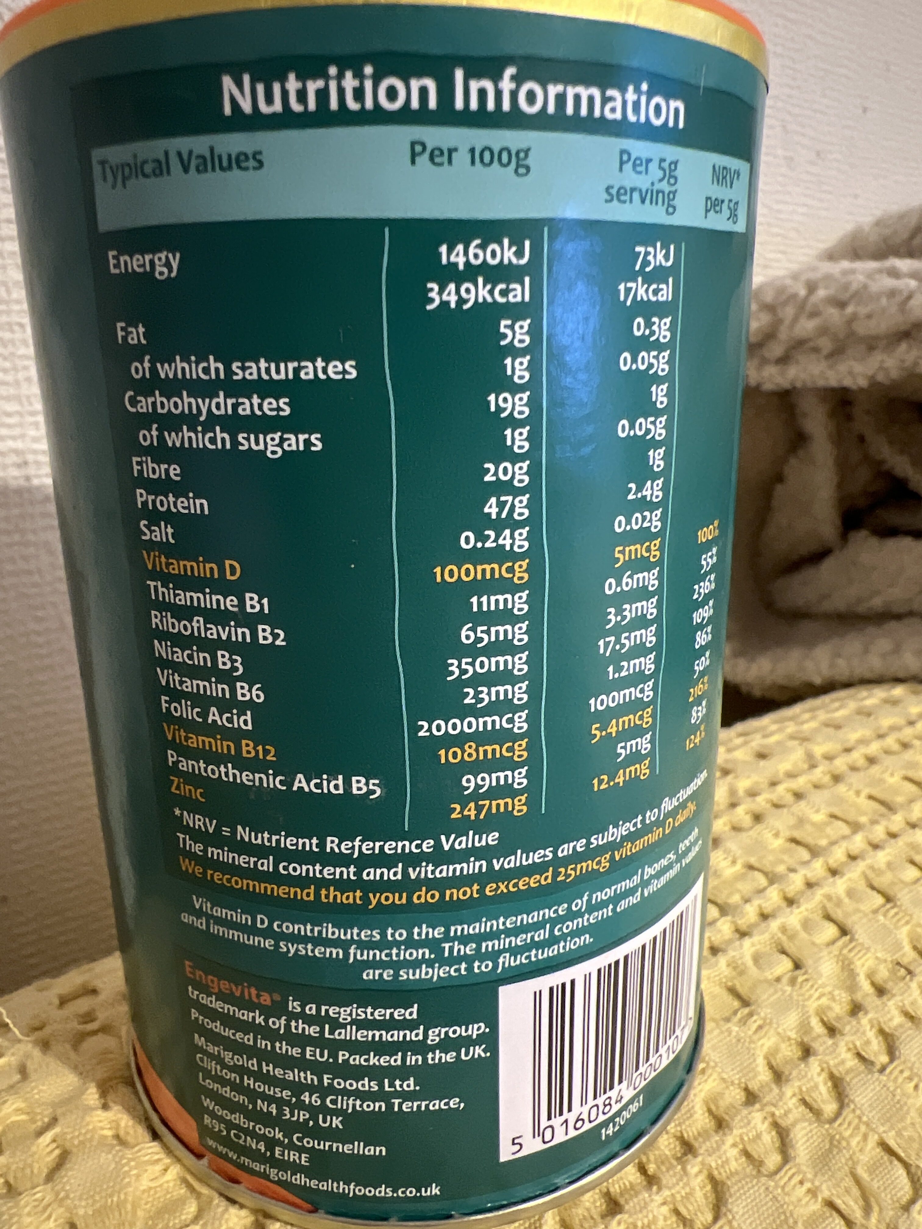 Engevita Nutritional Yeast Flakes with B12 - Nutrition facts