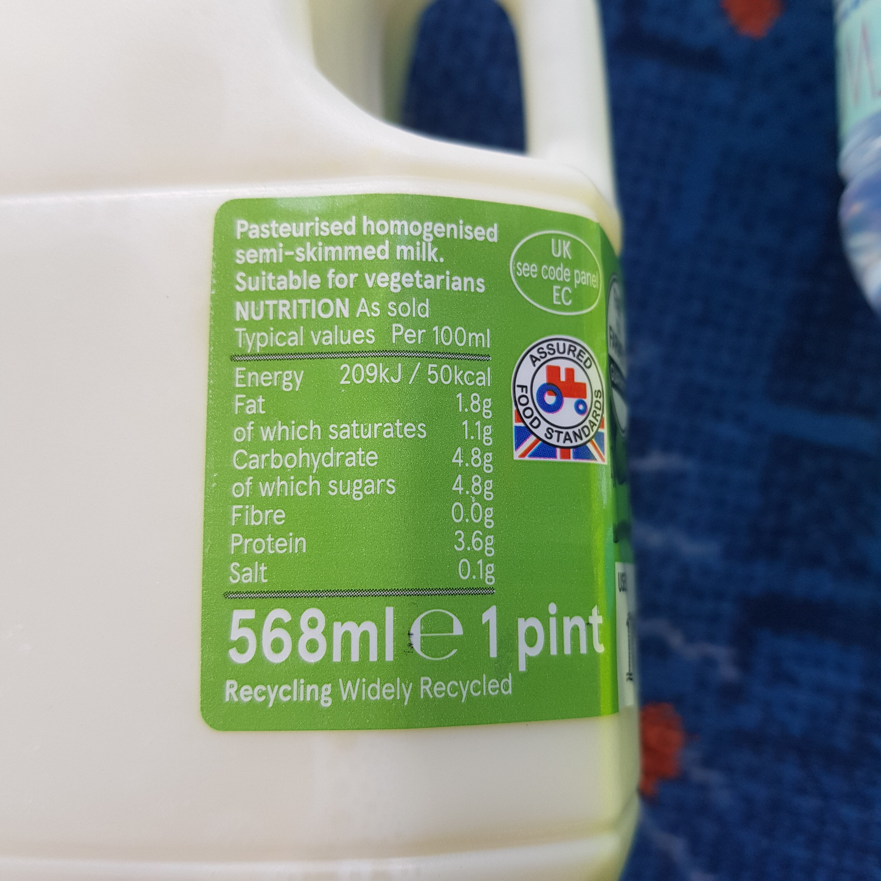 Tesco Semi-skimmed Milk 568Ml / 1Pint - Nutrition facts