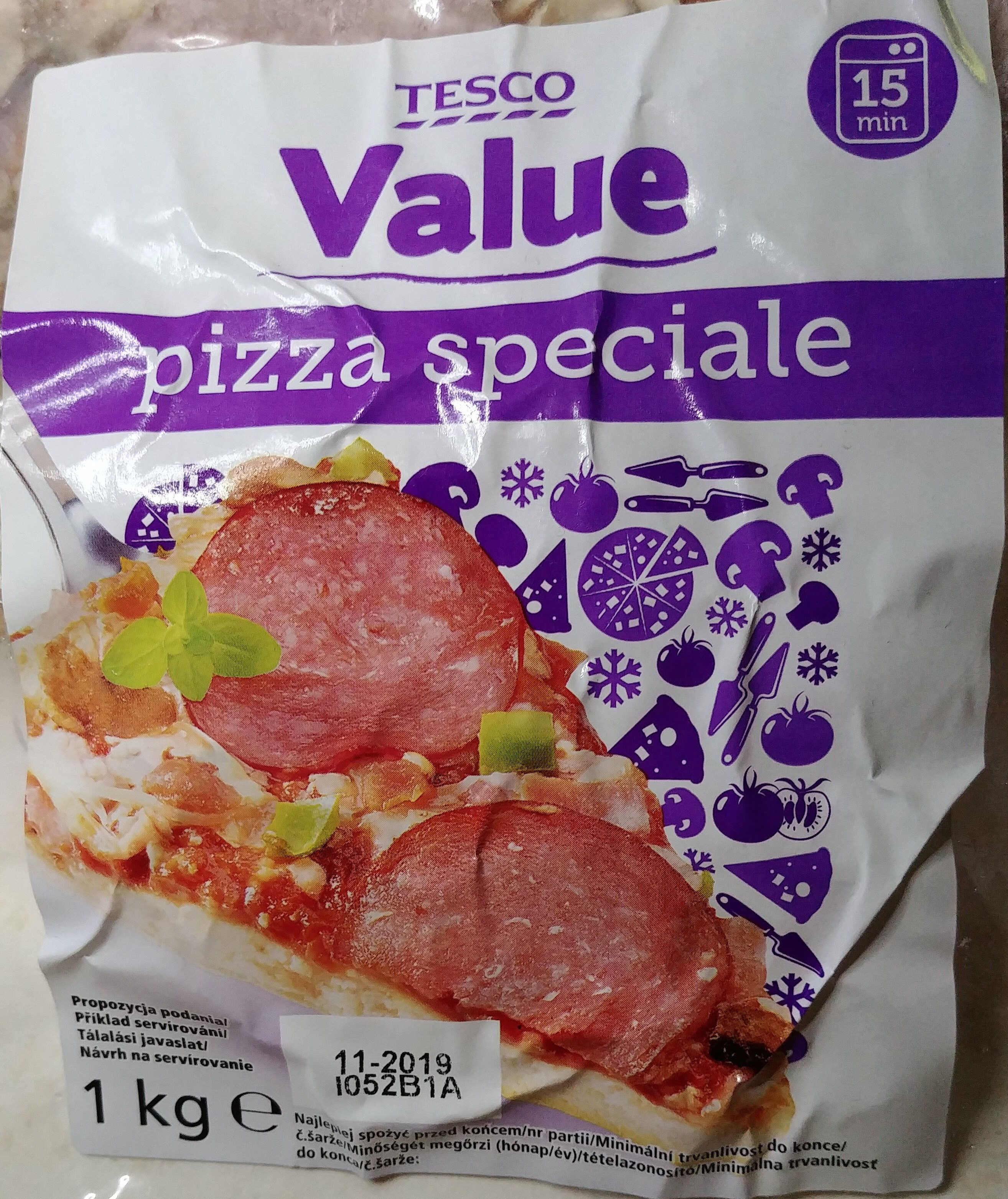 Pizza z szynką wieprzową, salami wieprzowym i pieczarkami - Produkt