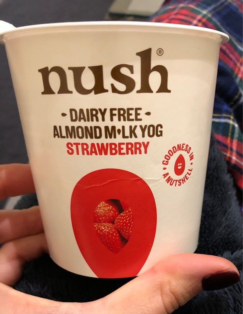 Dairy free almond milk yog strawberry - Produkt - en