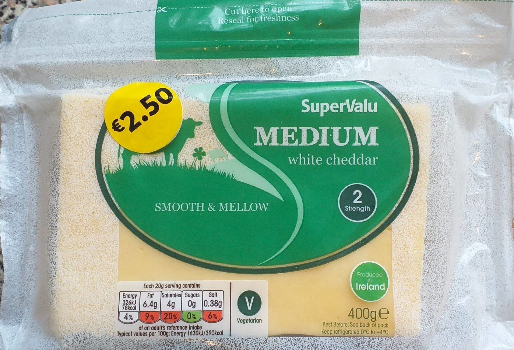 Medium white Cheddar - Product