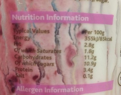 Summerberries natural live yoghurt - Nutrition facts