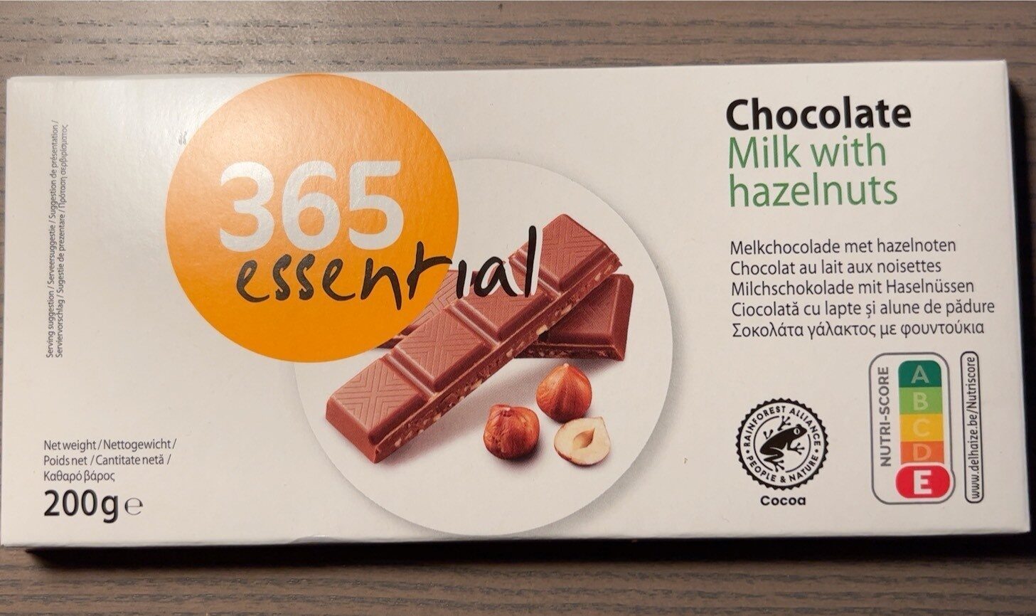 Chocolate Milk with hazelnuts - Product - fr