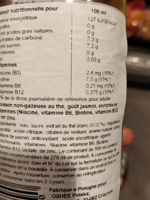 Vitamin Water Red grape/Dragonfruit Flavour 555 ML - Ingredients - fr