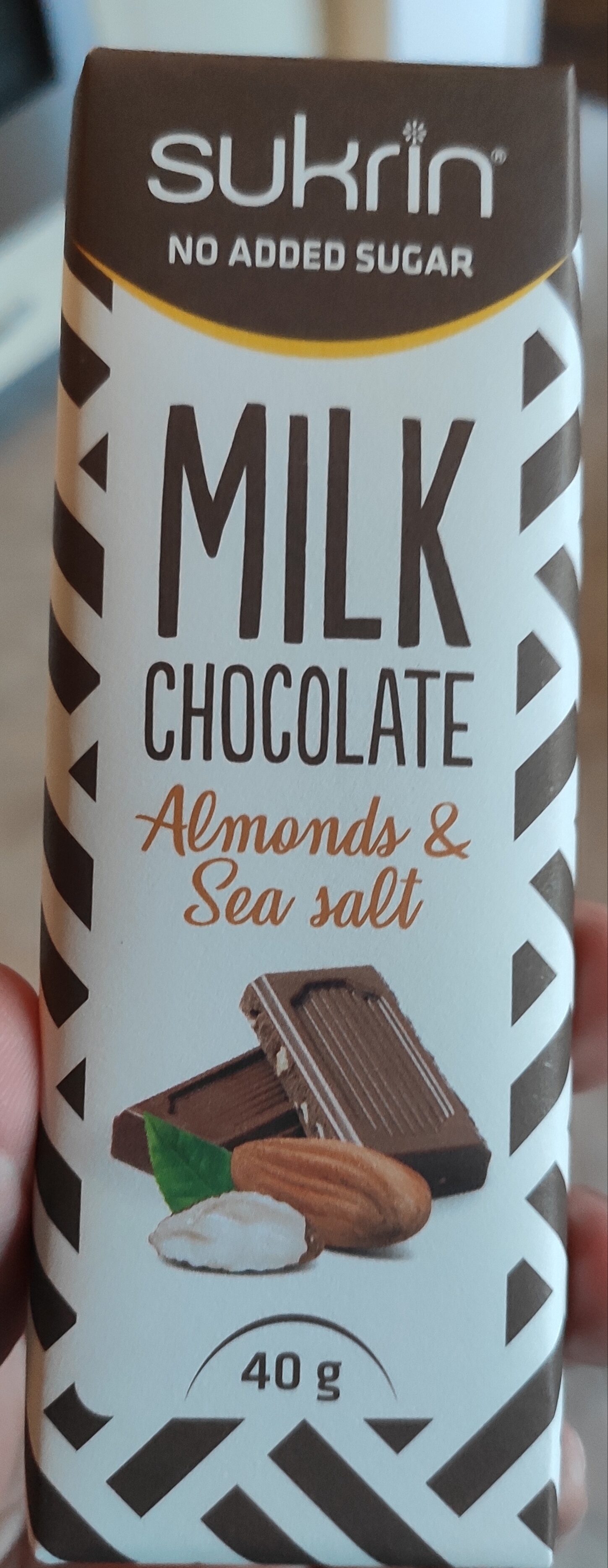 Milk chocolate almond sea salt - Product