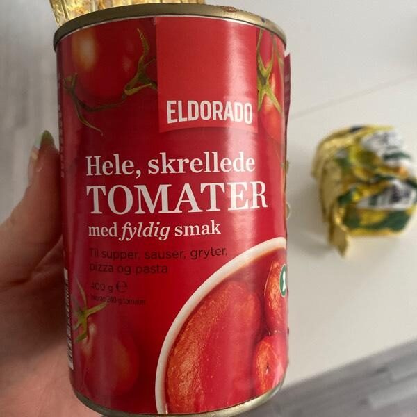 Hele, skrellede tomater - Produkt - en