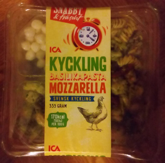 ICA Snabbt & fräscht Kyckling, basilikapasta, mozzarella - Product - sv