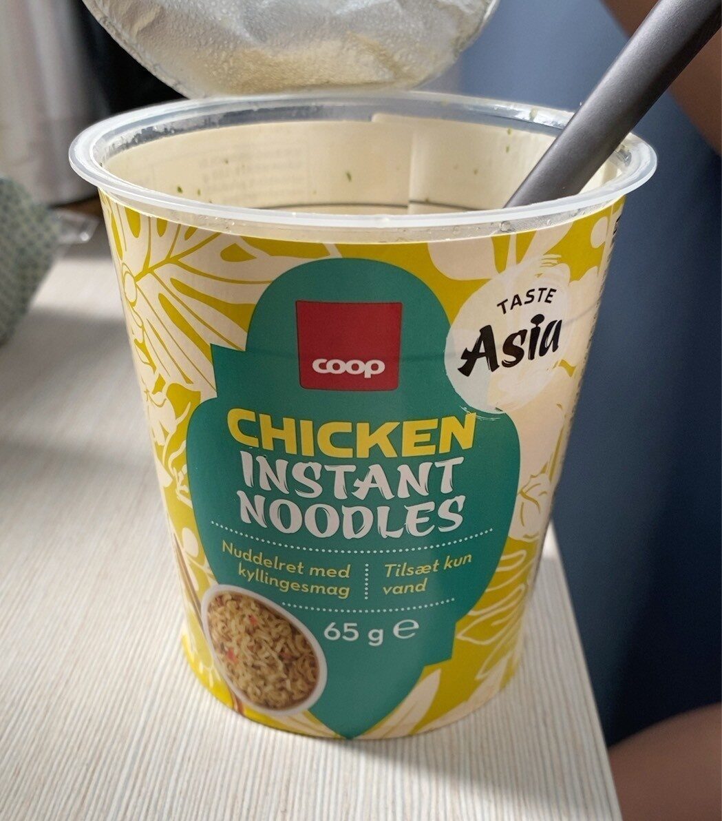 Chicken instant noodles - Producto - da