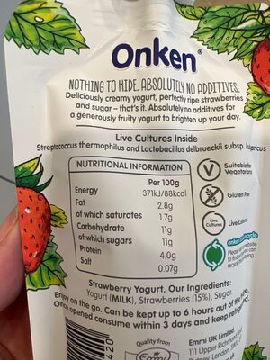 Naked strawberry yogurt - Tableau nutritionnel - en