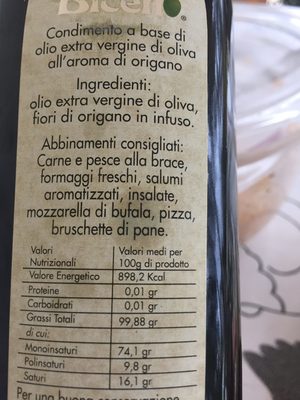 Huile d’olive à l’origan - Ingredients - fr