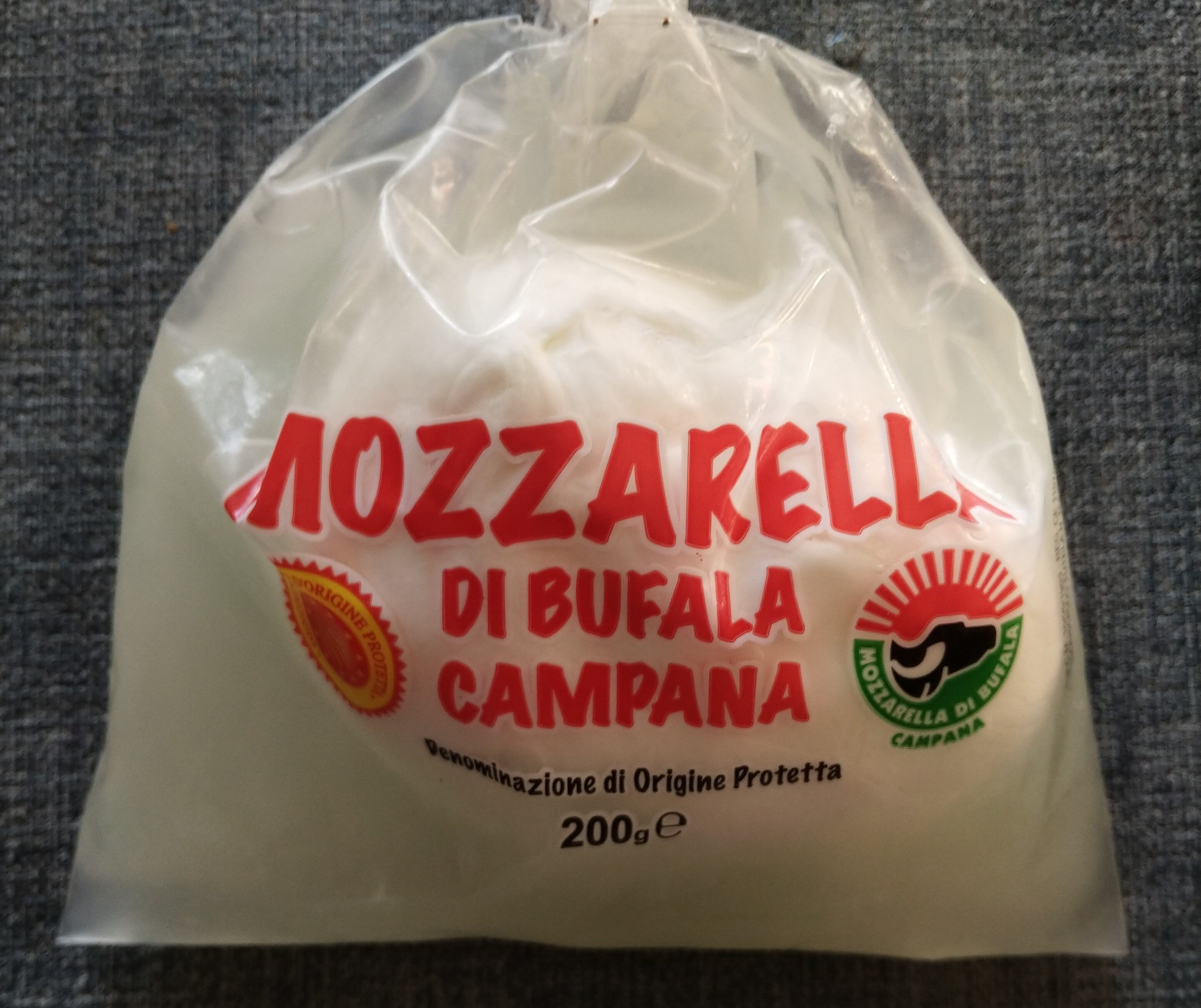 Mozzarella Di Bufala Campana - Product - it
