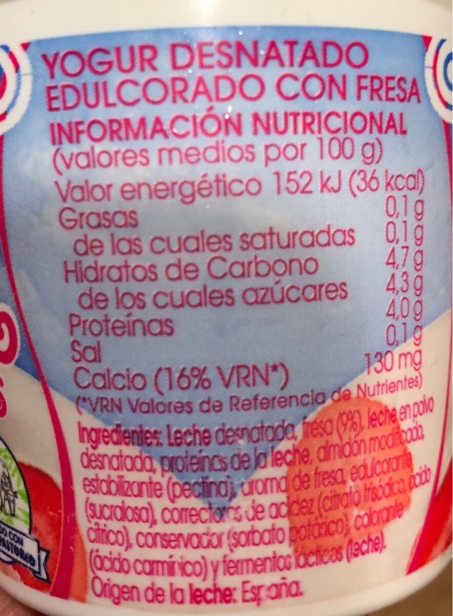 Yogur edulcorado con fresas - Nutrition facts - es