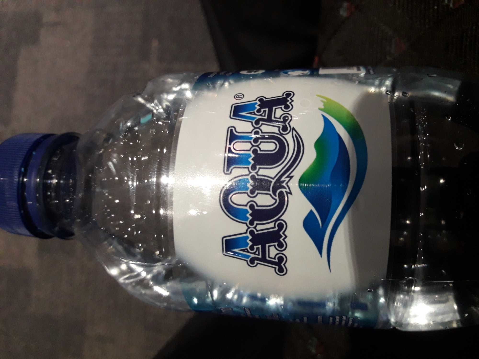 Aqua Botol 600 ml - Produit - en