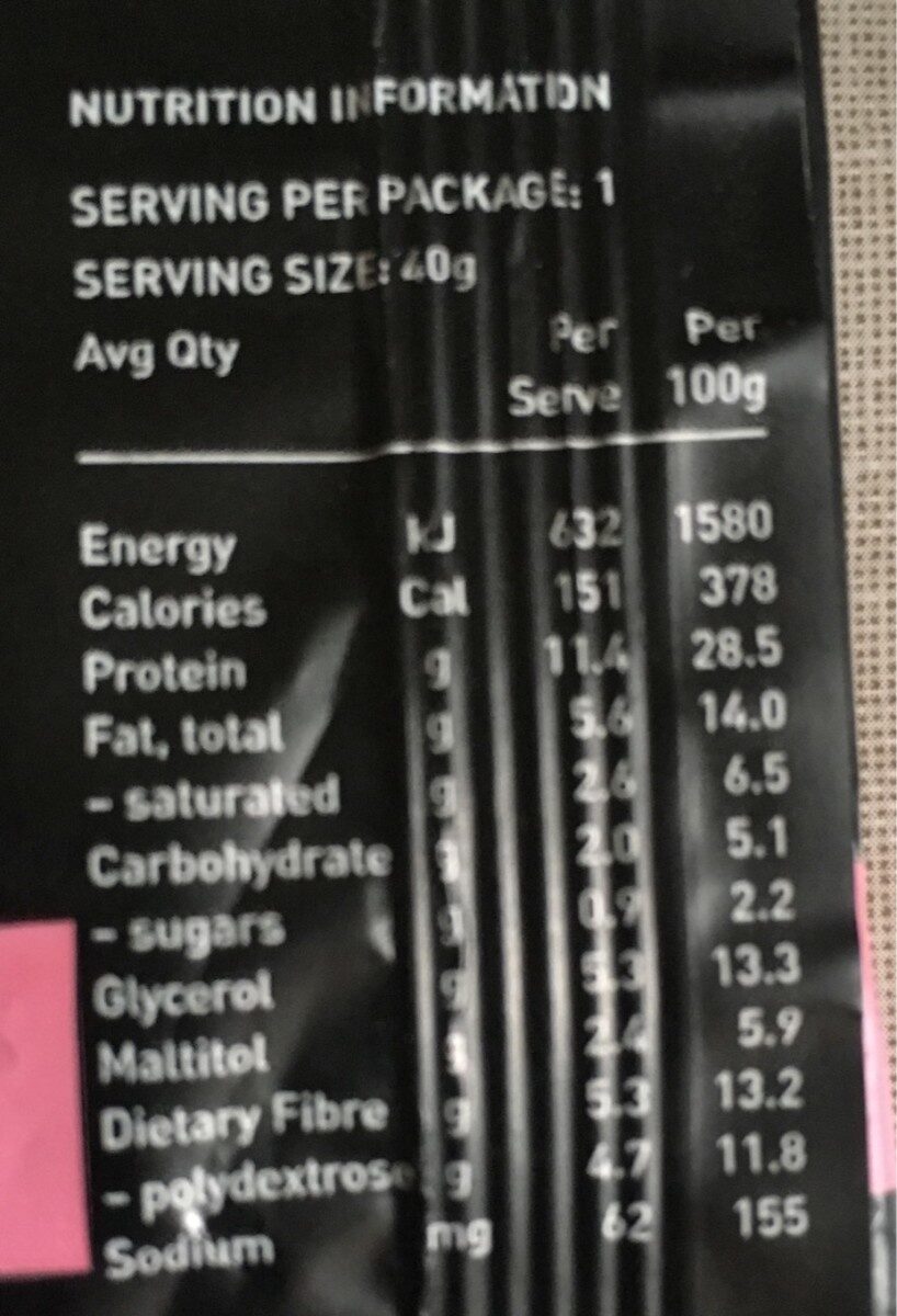 Dark chocolate and almonds protein bar - Nutrition facts - fr
